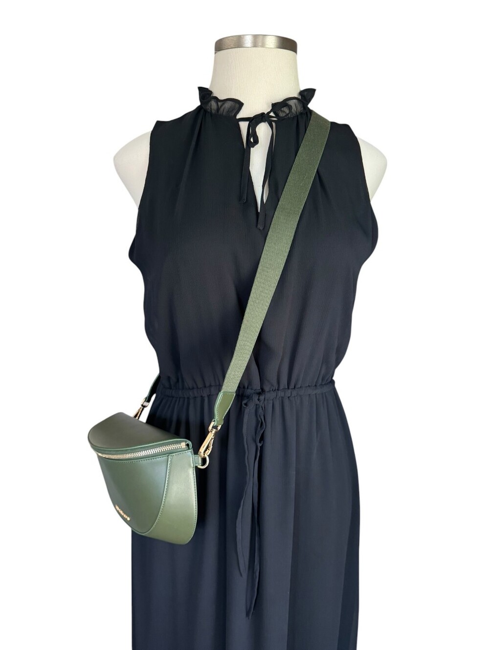 Lululemon Cactus Material Saddle Crossbody Bag 2L – Barracks Green / Gold - Picture 10 of 10